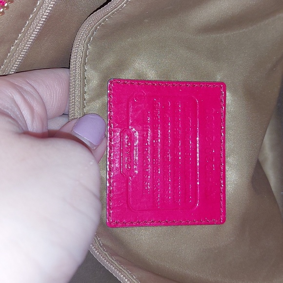 Beautiful Coach Purse - Picture 14 of 17